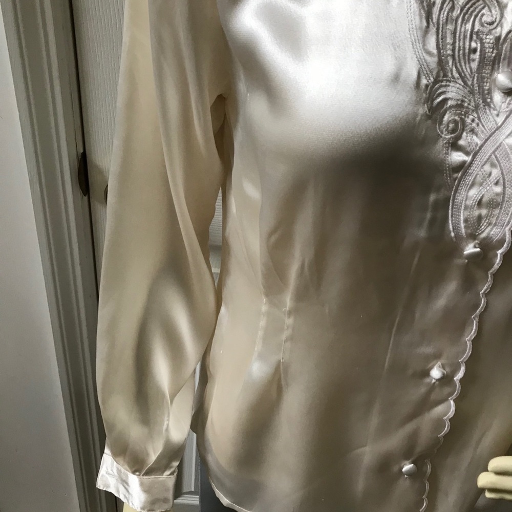 Blouse - Picture 3 of 4